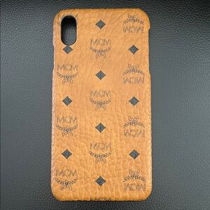 MCM iPhone X/XS case in Visetos Original Cognac.